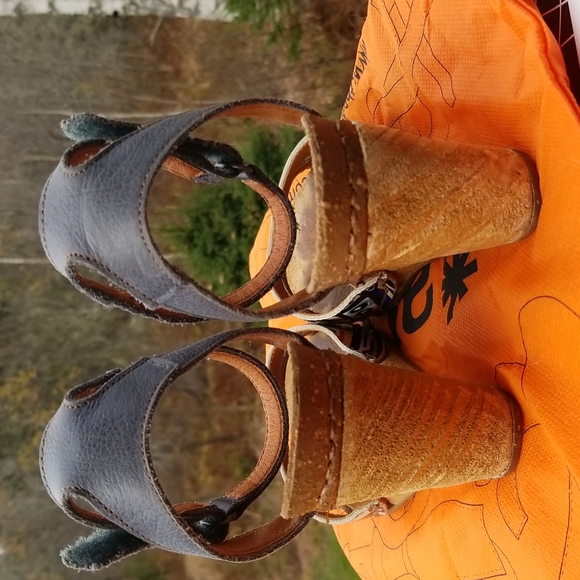 The Art Company Shoes Size 41 Strappy Wedge Heel - Picture 4 of 13